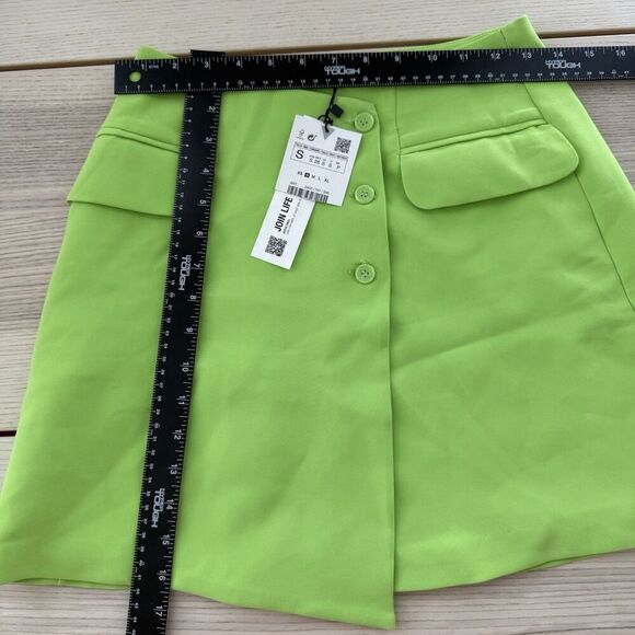 Zara Womens Mini Skirt Green Buttoned Textured High-Rise Bloggers Favorite S - Picture 3 of 9
